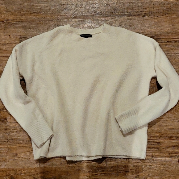 Womens Banana Republic bouncle sweater - Picture 1 of 4